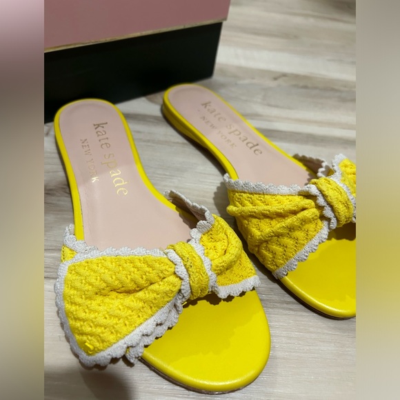 KATE SPADE NEW YORK Womens Yellow Bow Accent Open Toe Slip On Sandals - Picture 2 of 5